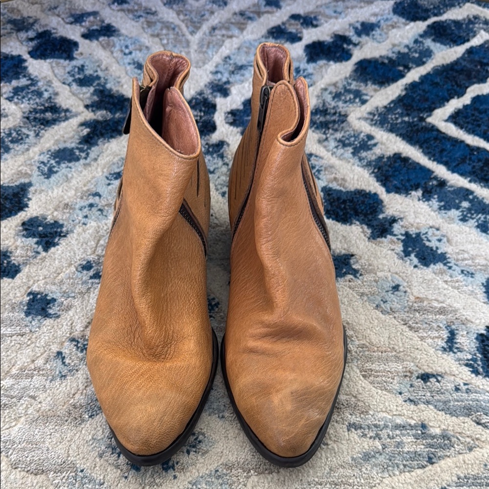 Kanna Tan Leather Zipper Ankle Booties Sz 41